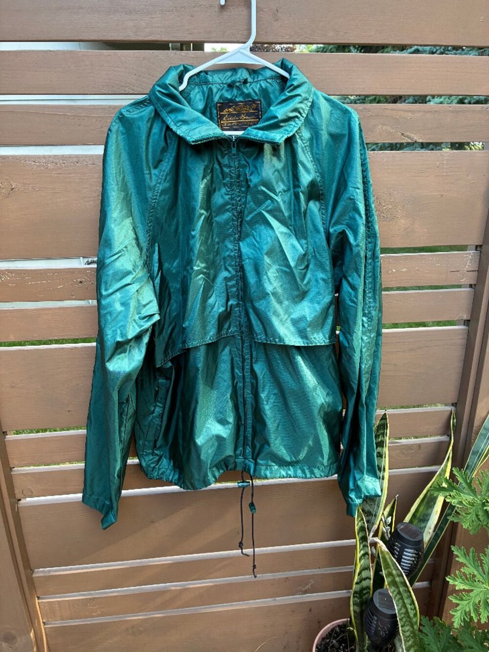 Eddie Bauer Women’s  Windbreaker Rain Jacket  Size XL/16 Green